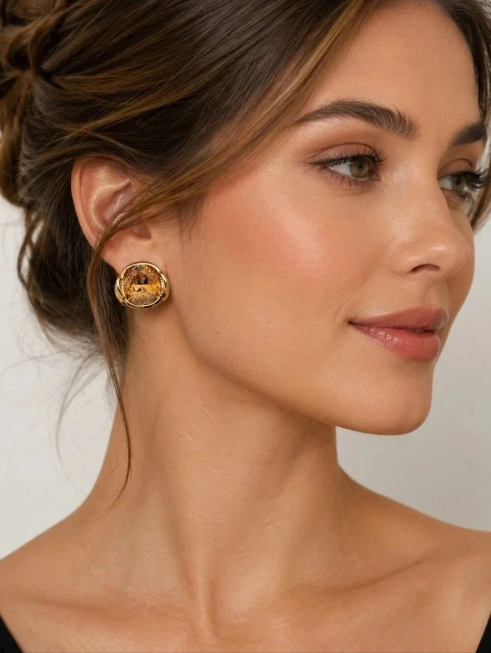Christian Dior Vtg Gold Tone Crystal Clip On Earrings/ Gorgeous